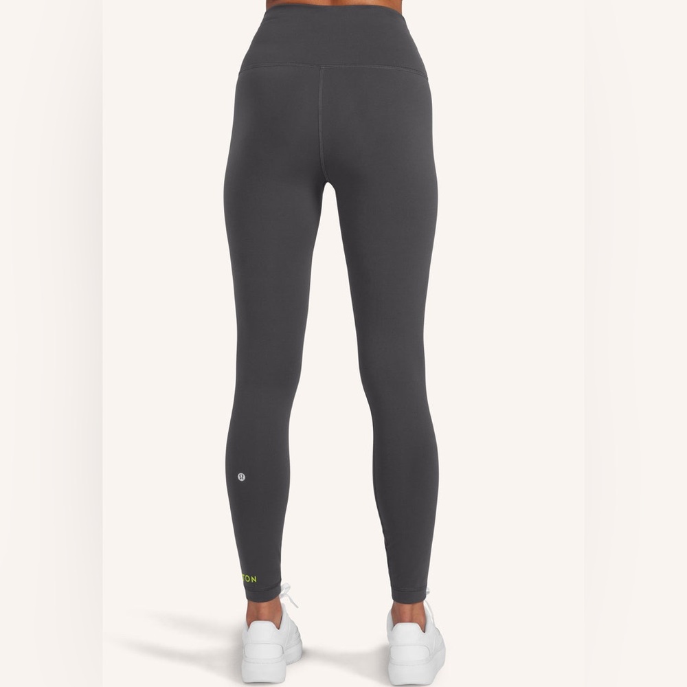 LULULEMON X PELOTON Wunder Train High Rise Tight 25” size 6 - Picture 2 of 6